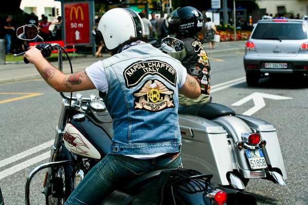 Conseils de sécurité indispensables pour tous les motards